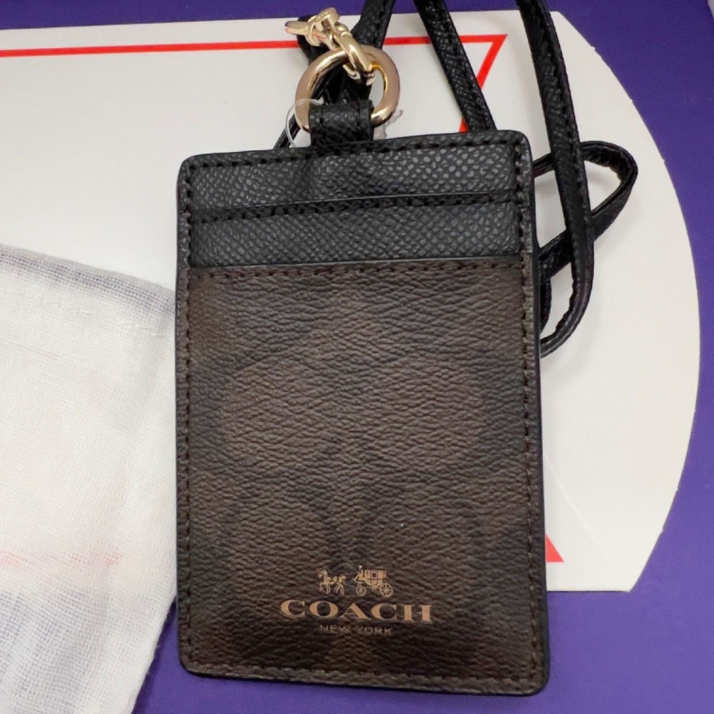 COACH SIGNATURE C BROWN/BLACK LANYARD ID CREDIT CARD HOLDER NWT RETIRED  F63274